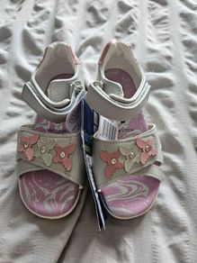 sandles girls