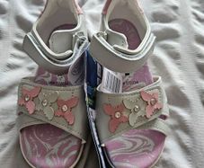 sandles girls