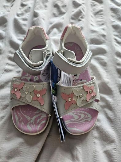 sandles girls