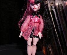 Monster High Draculaura G3 Reboot Doll Mattel 2022