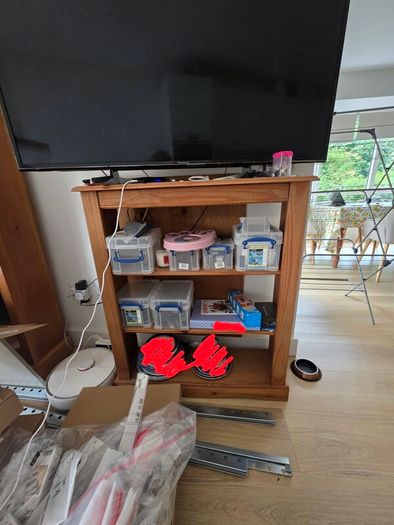 Solid wood bookshelf