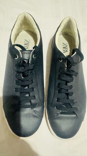 casual shoes
