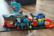Hot Wheels Ultra Shark Car Wash