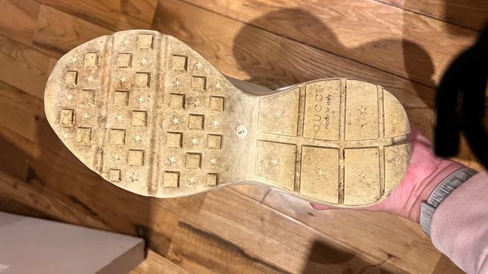 Gucci Rhyton sneaker with Gucci logo