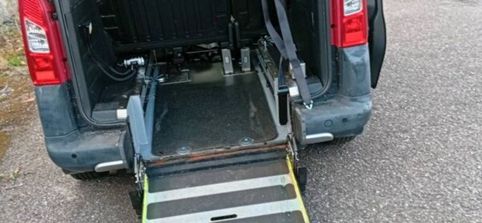 Car Peugeot Horizon Wheelchair accessible