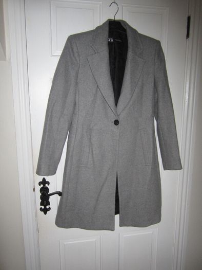 Zara    light grey   size  XS