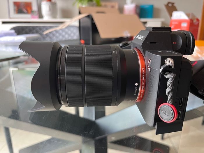 Sony FE 28-70  3.5-5.6 OSS Telephoto