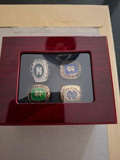 Norte Dame Ring Set