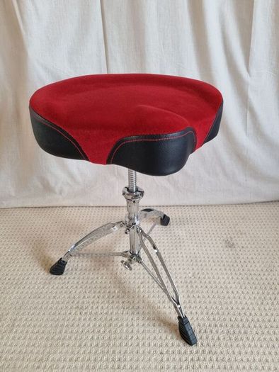 Mapex MXT865SER Drum Throne Saddle Red Cloth