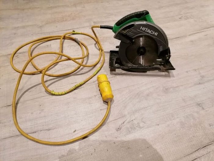 HITACHI circular Saw