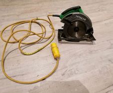 HITACHI circular Saw