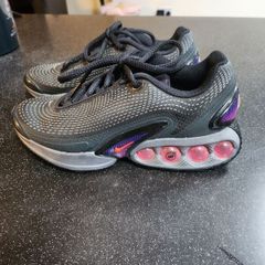 Nike Air Dn Trainers size 3 NOW REDUCED