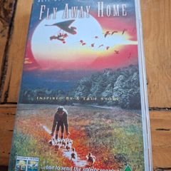 Fly Away Home VHS