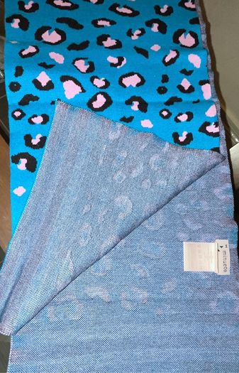New MINUETO blue and pink leopard print scarf