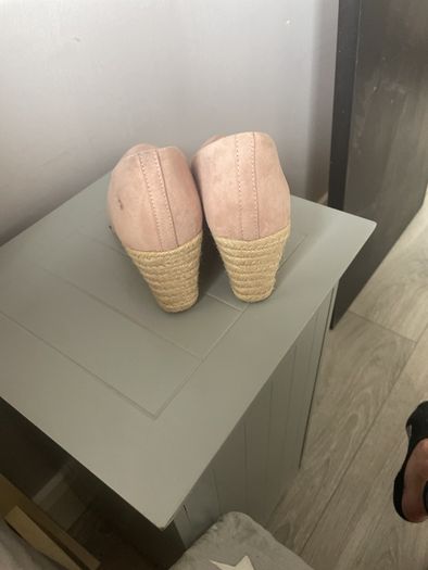 Pink Wedges