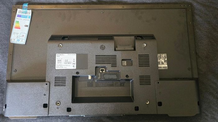 Sony Bravia 32" Smart TV (KDL-32W756) - Like New + Wall Mount