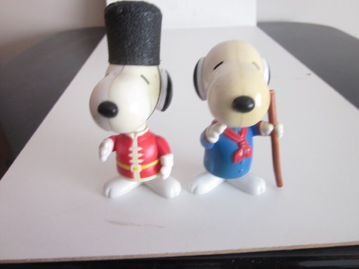 Mc Donald's Happy Meal Toys Snoopy Toy World Tour 1999