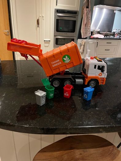 bin truck toy