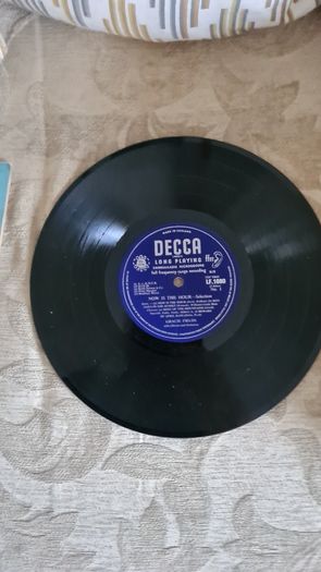 Gracie Fields. Now Is The Hour. Long Playing Record 1954. Coplete With Sleeve And Jacket.