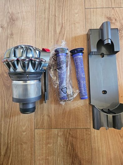 Dyson V8 accessories