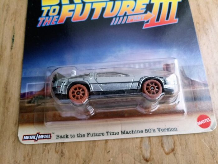 Hot Wheels Premium - Back To The Future III - Time Machine 50's Version