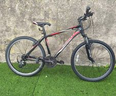 19" Giant Alux 6000 Mountain Bike