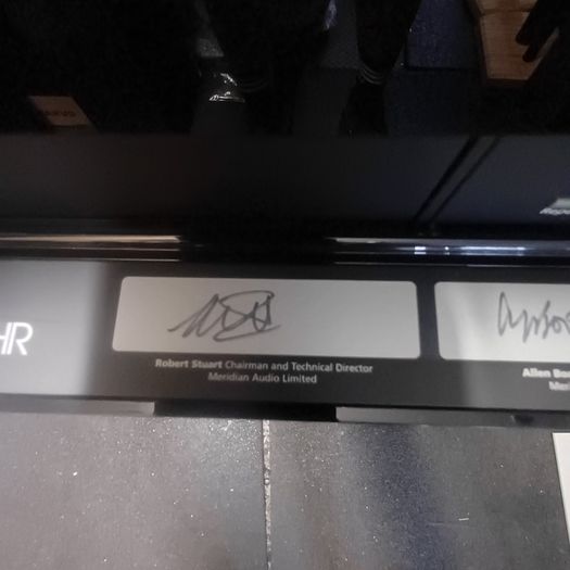 Hifi Gold Legendary Reference Signature Meridian 808.2  the most significant product in the history of the Compact Disc 16000 new Pristine condition with original Remote Signature Signed by Bob Stuart and Allen Boothroyd