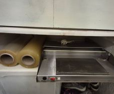 Wrapping sealer machine