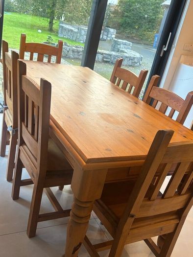 Farmhouse solid oak kitchen table and six chairs