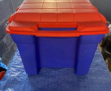 Large storage container