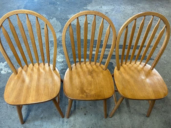 Kitchen table & 3 chairs