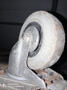 Swivel castor wheels 360 degrees