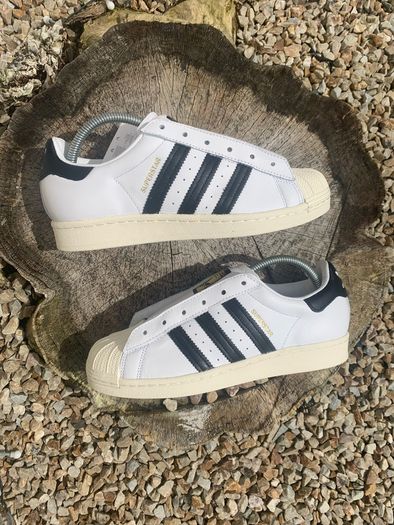 Get New Laceless VNTG Adidas Superstars