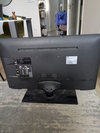 Samsung 40" Full HD LED TV Excellent Condition