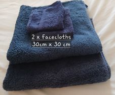 2 x bath towels. 2 x facecloths. Navy. Cotton.