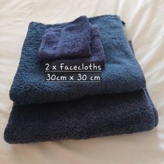 2 x bath towels. 2 x facecloths. Navy. Cotton.