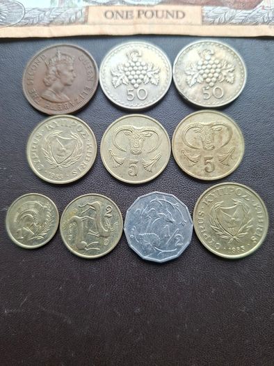 A Lot of 2 notes & 10 coins from Cyprus (1955-2001)