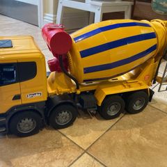 Bruder cement mixer lorry