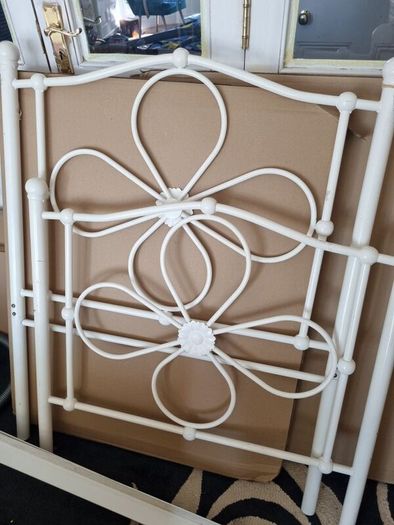 Laura Ashley bed