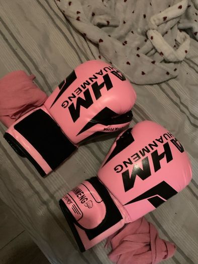boxing gloves pink 10oz