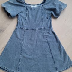 Girls H&M denim dress. Size 9-10yrs