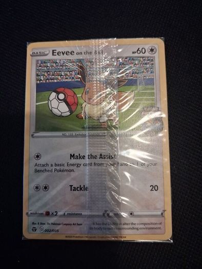 Pokemon Card : Eevee on the ball 002