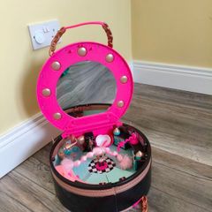 L.O.L Hair Salon