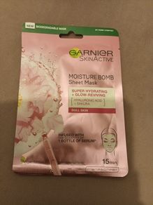 Garnier face mask super moisture bomb