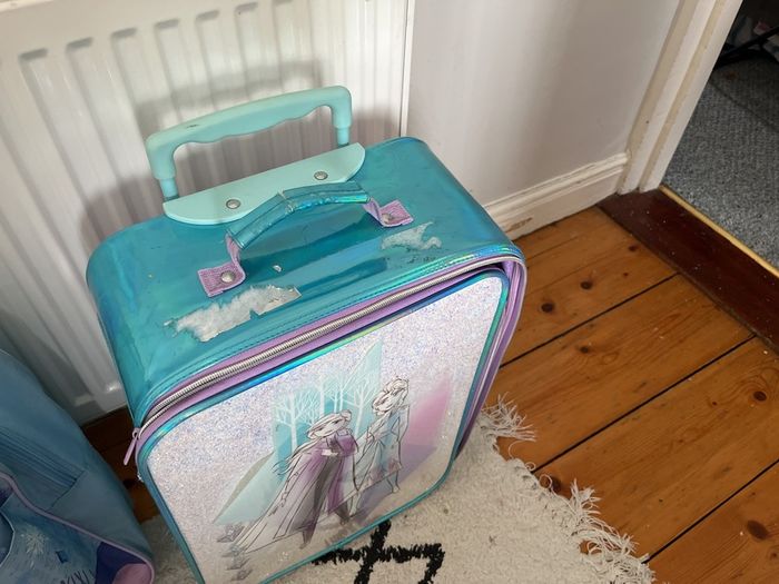 Child suitcases