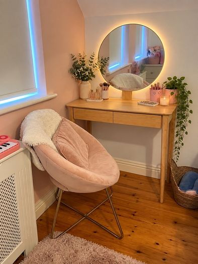 dressing table
