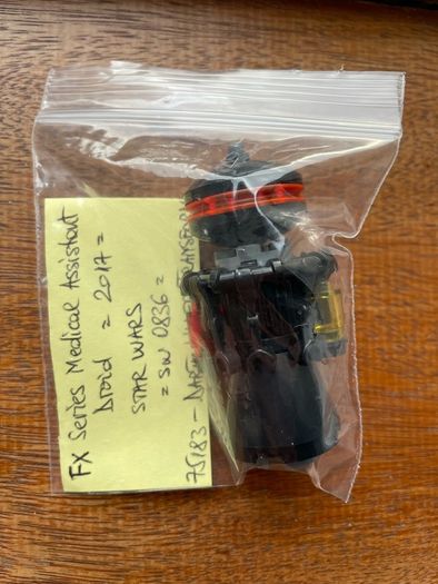 Lego minifigure FX-Series Medical Assistant Droid sw0836 - 2017