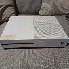Xbox One S (broken)