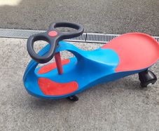 Wiggle Car