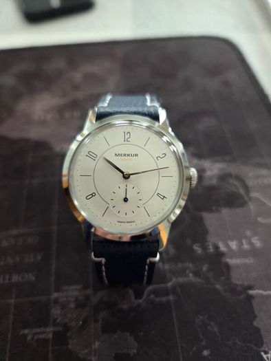 Merkur (Thin UFO) Manual Mechanical Mens Watch